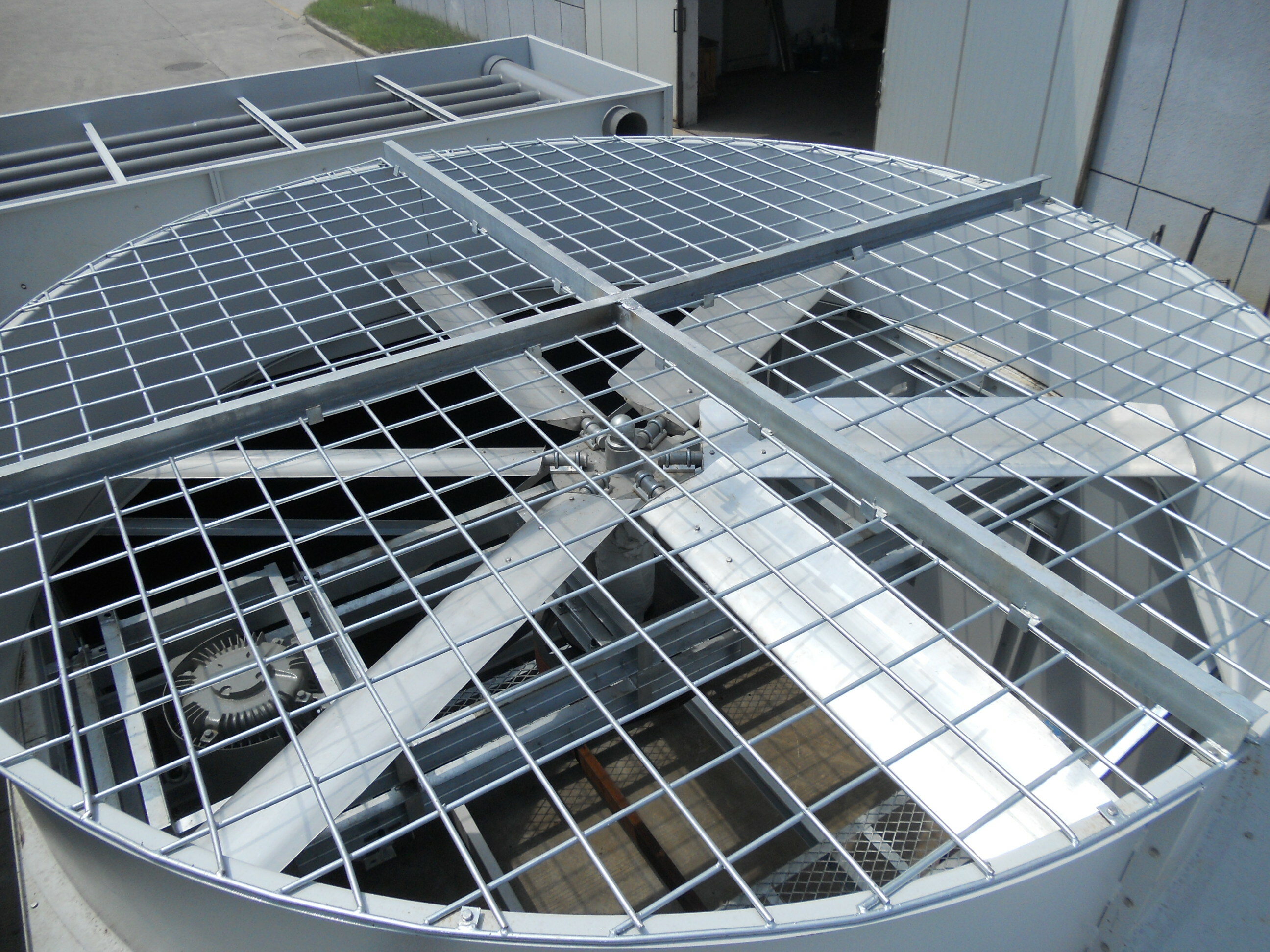 閉式冷卻塔風機維修注意事項有哪些？